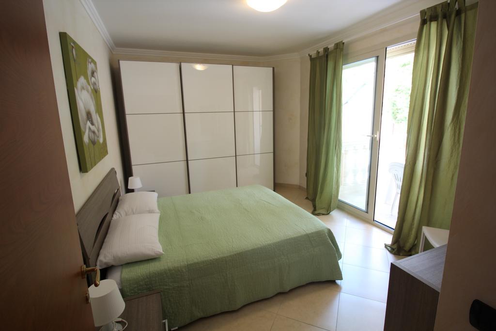 Appartamento Geranei Arma di Taggia Exterior photo
