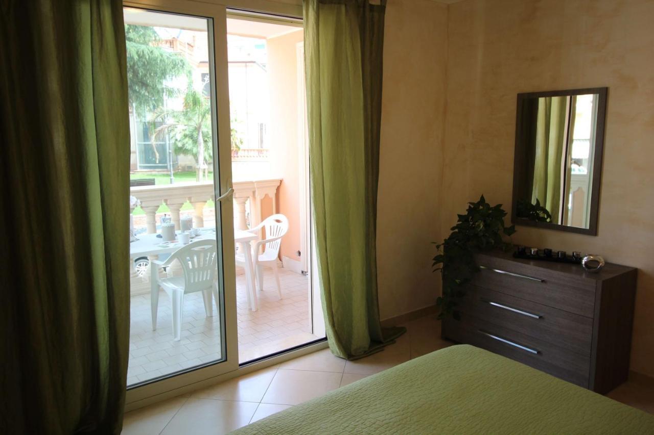 Appartamento Geranei Arma di Taggia Exterior photo